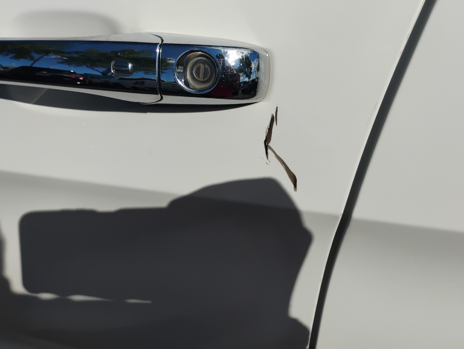 Used 2014 Bright White Clearcoat Jeep Limited image 13