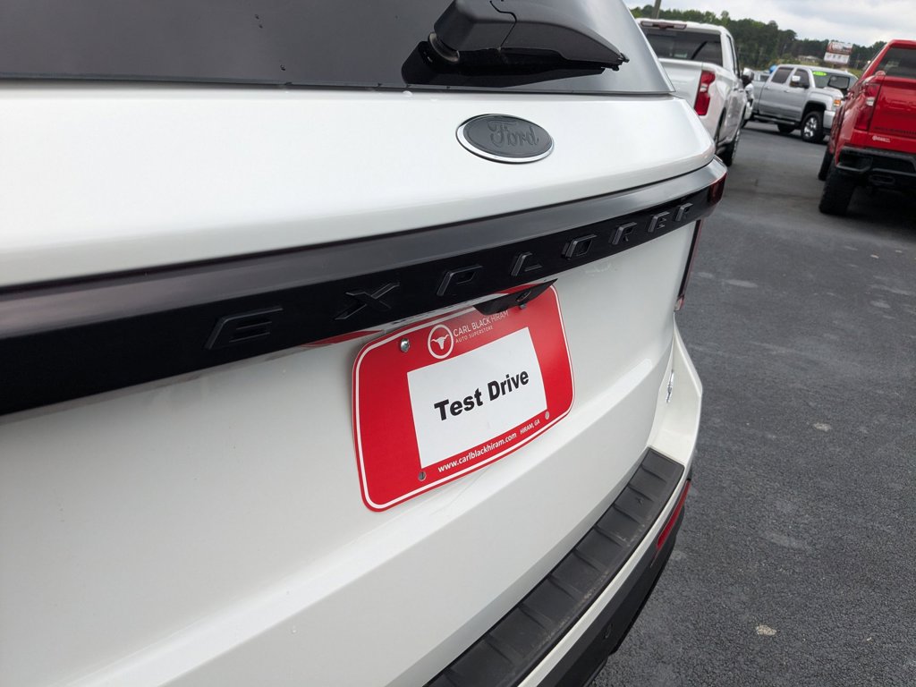 2025 Ford Explorer ST photo 28