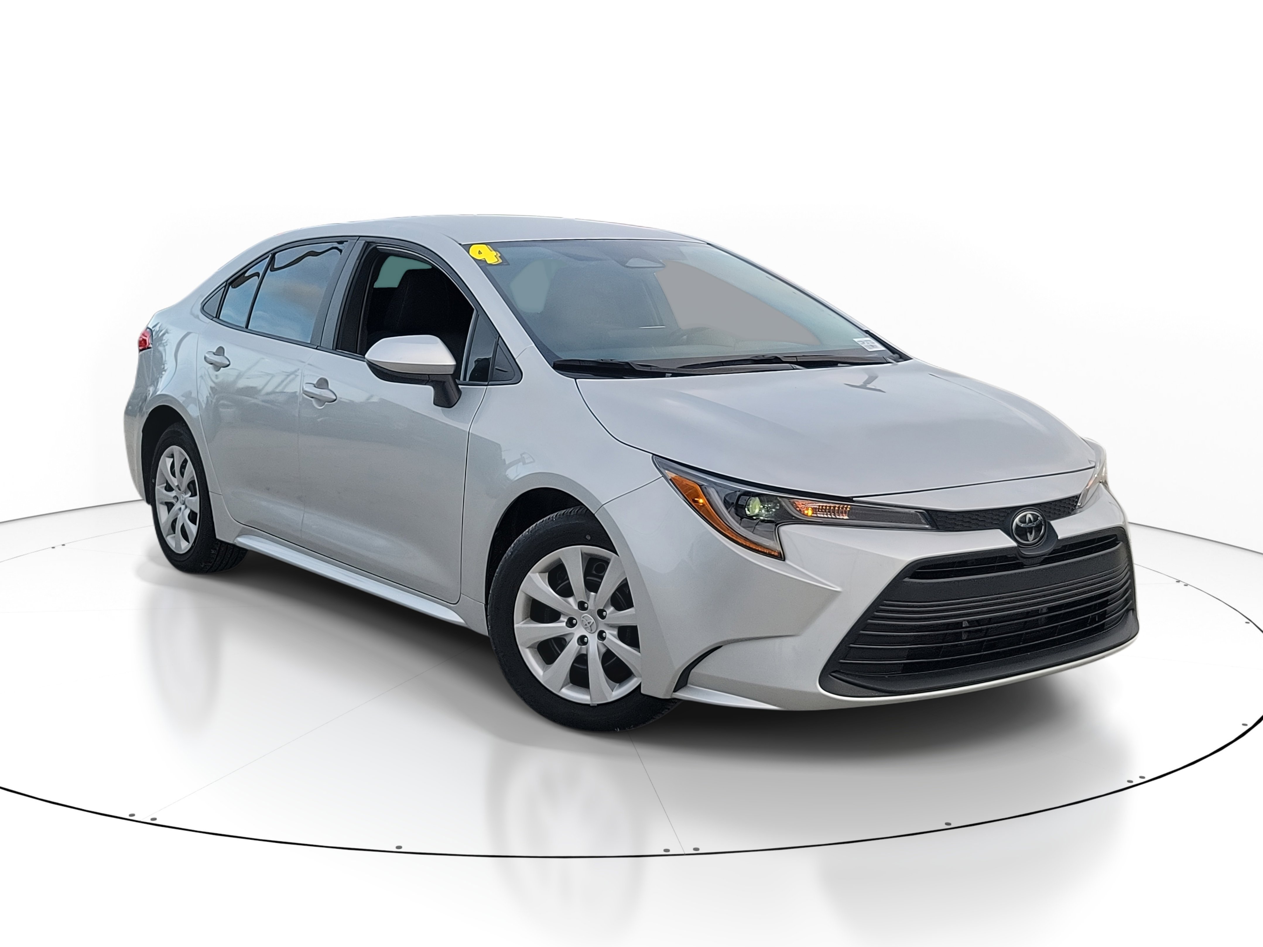 2024 Toyota Corolla LE's photo