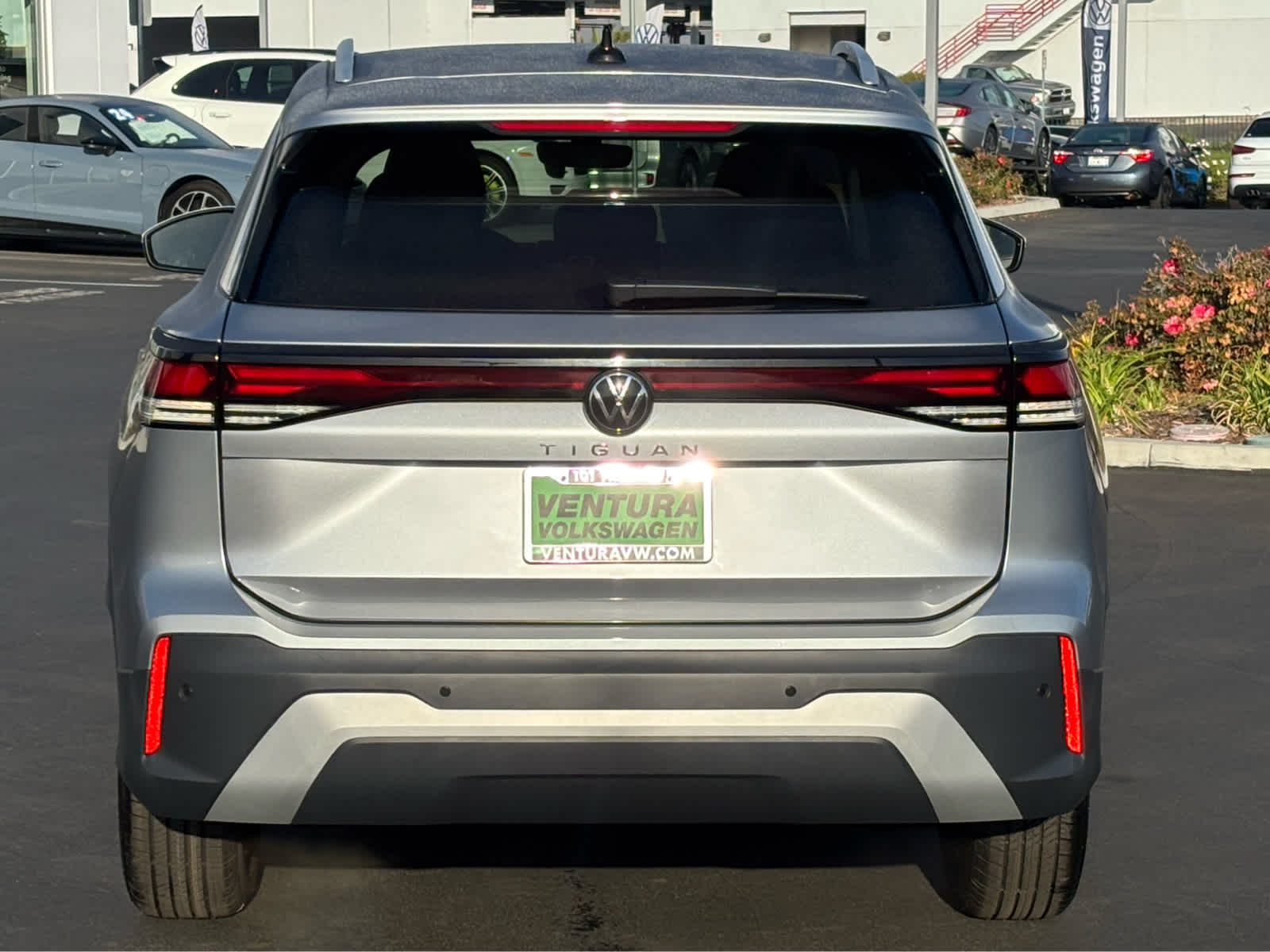 2025 Volkswagen Tiguan S photo 4