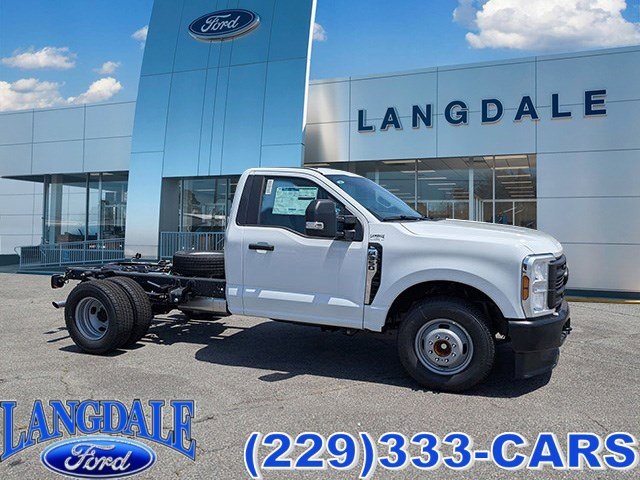 2025 Ford F-350 XL photo 2