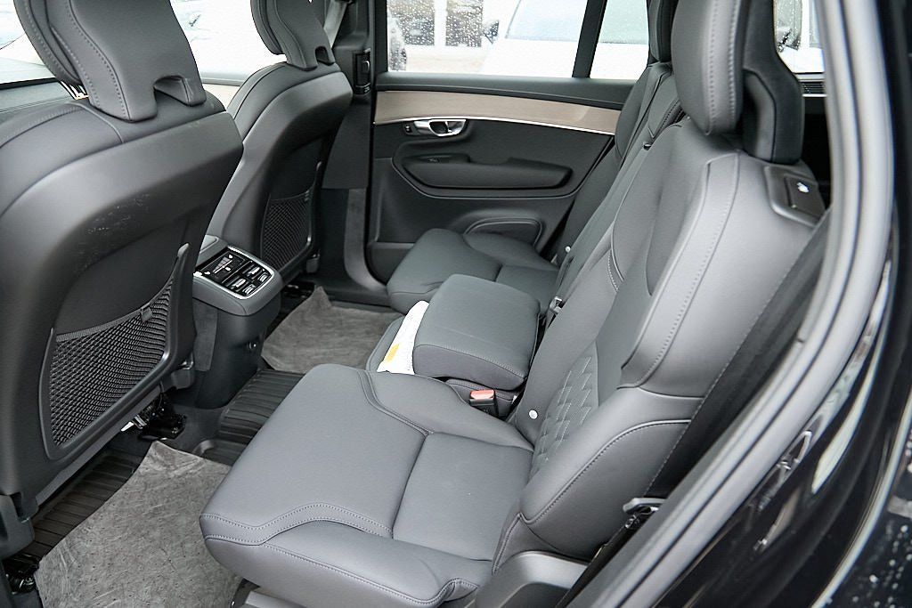 2026 VOLVO XC90 - Image 20