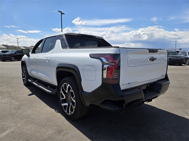 2024 Chevrolet Silverado EV RST photo 3