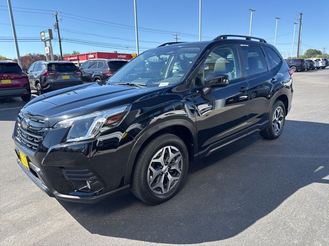 2022 Subaru Forester Premium photo 4