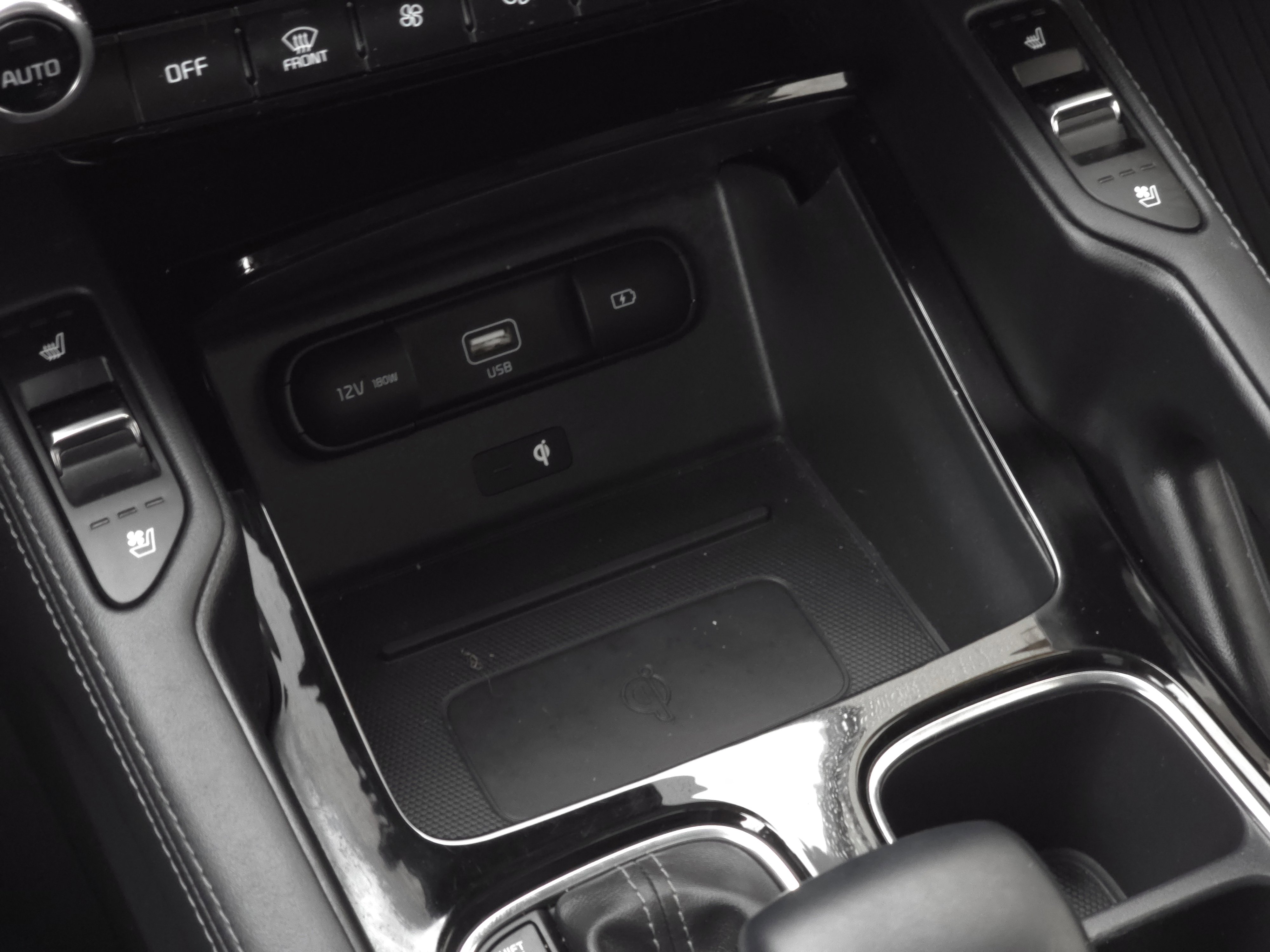 2022 Kia Telluride SX photo 4