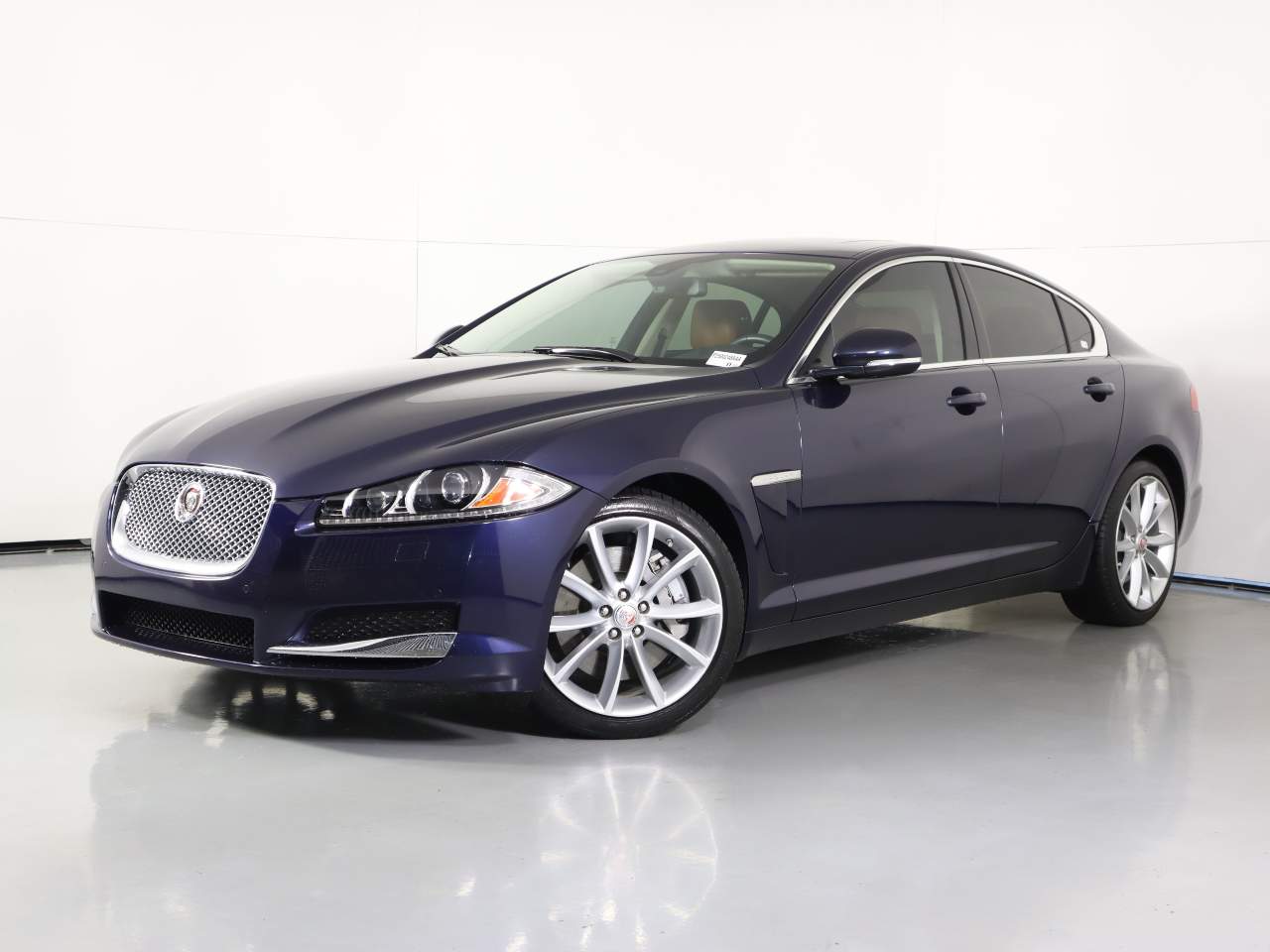 2015 Jaguar XF Portfolio's photo