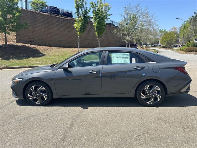 2025 Hyundai Elantra Hybrid Limited photo 2