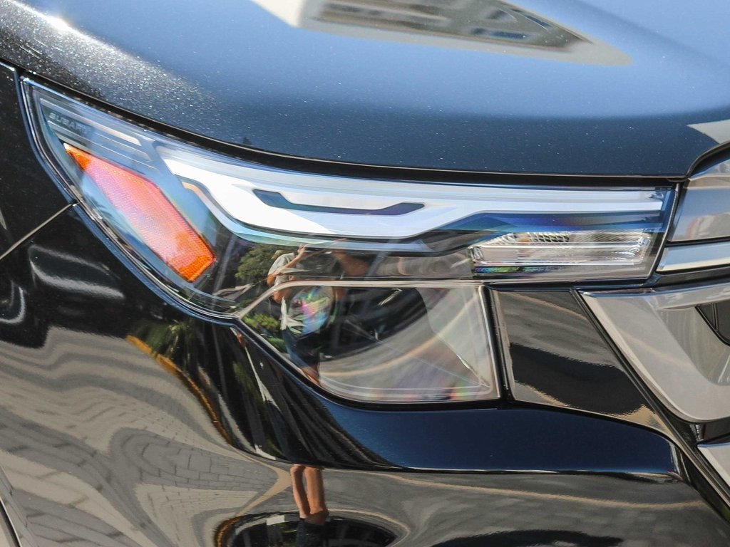2025 Subaru Forester Premium photo 8