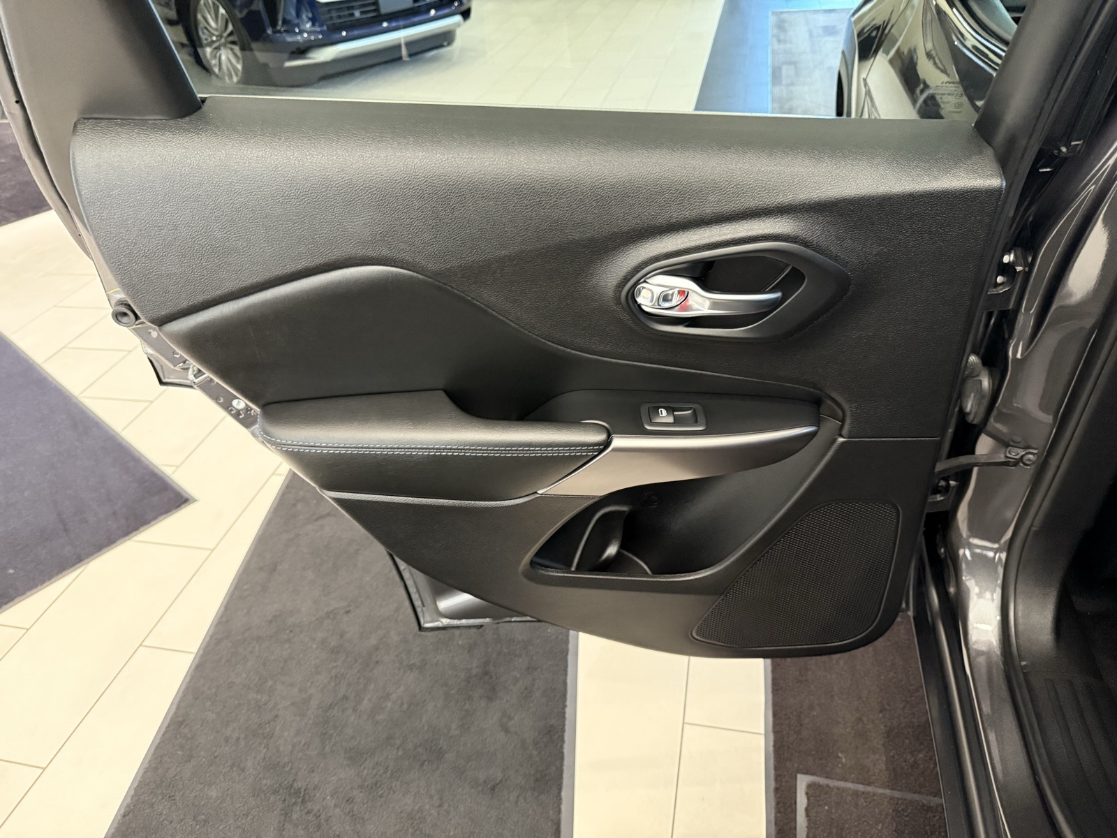 2019 Jeep Cherokee Latitude photo 21