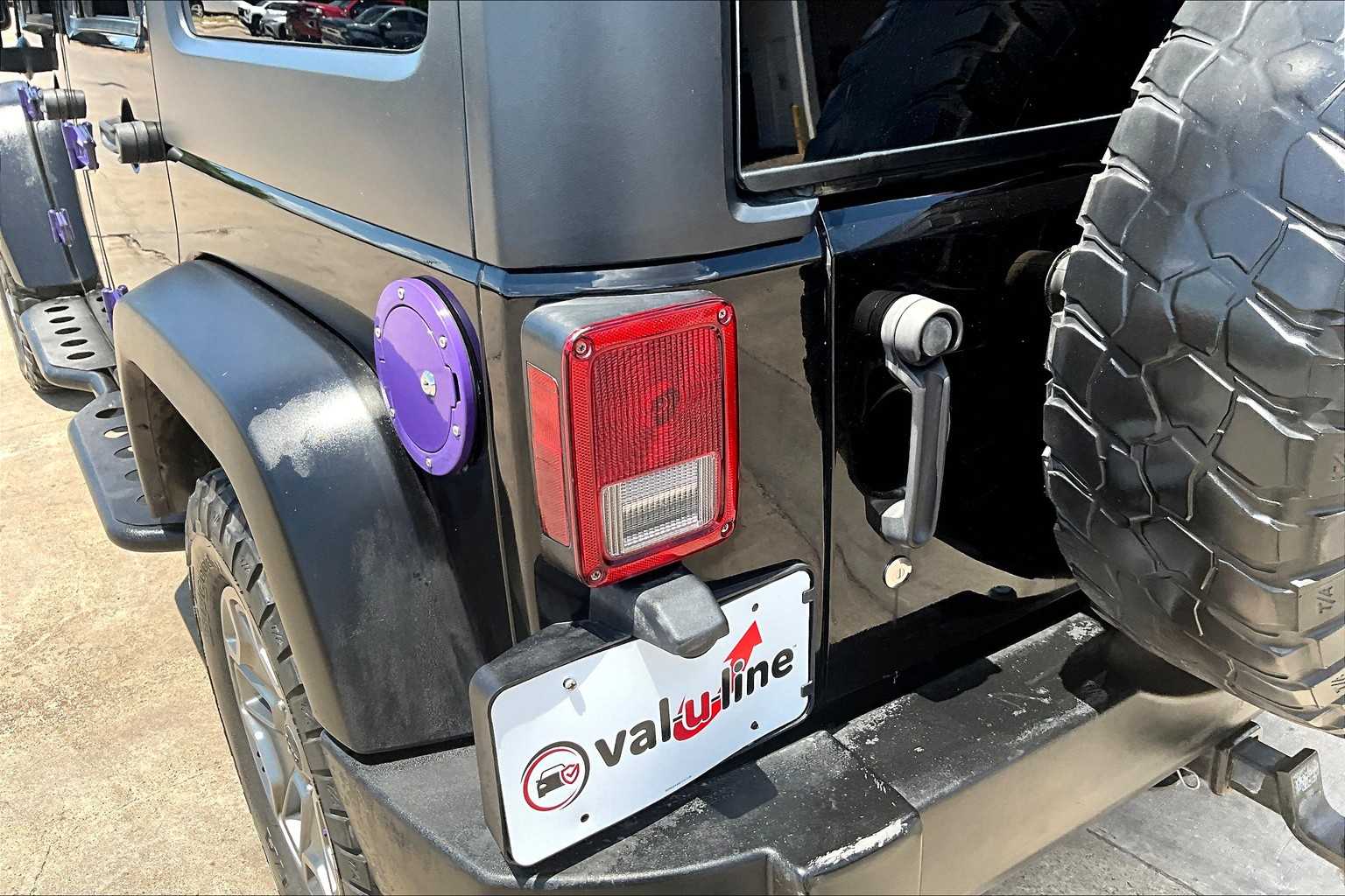 2015 Jeep Wrangler Unlimited Rubicon photo 25