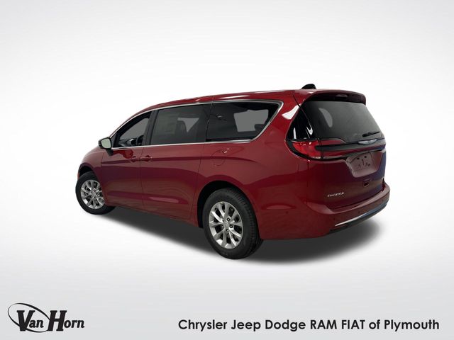 2025 Chrysler Pacifica photo 3