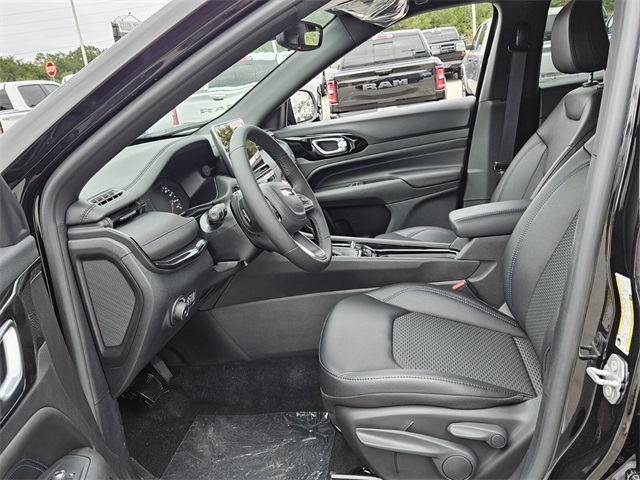 2026 Jeep Compass Latitude photo 5
