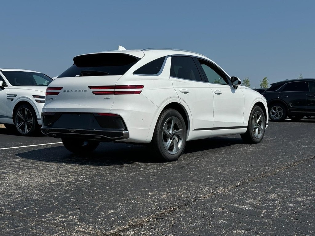 2026 Genesis GV70 2.5T Advanced photo 3