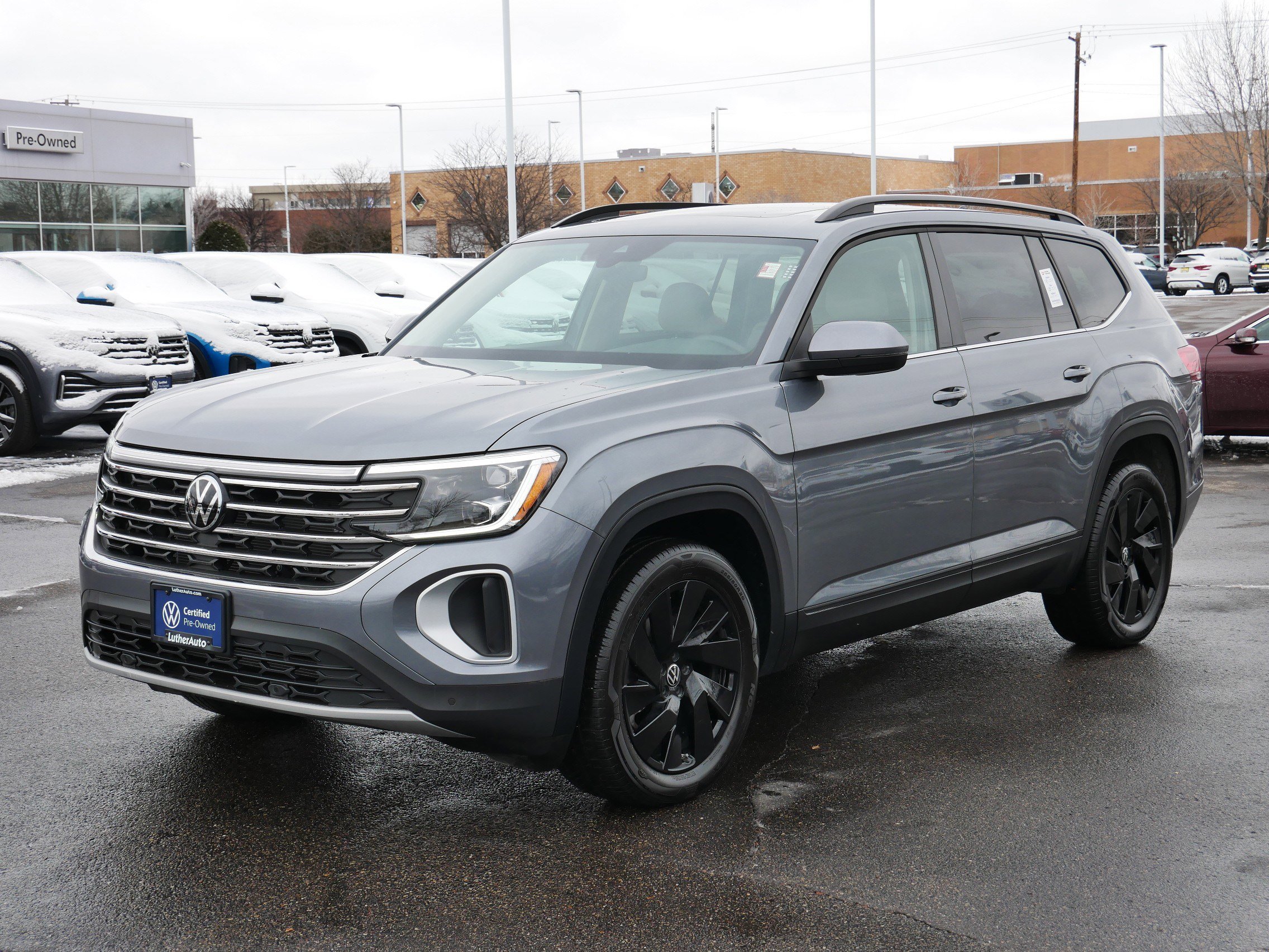 2025 Volkswagen Atlas SE Technology photo 3