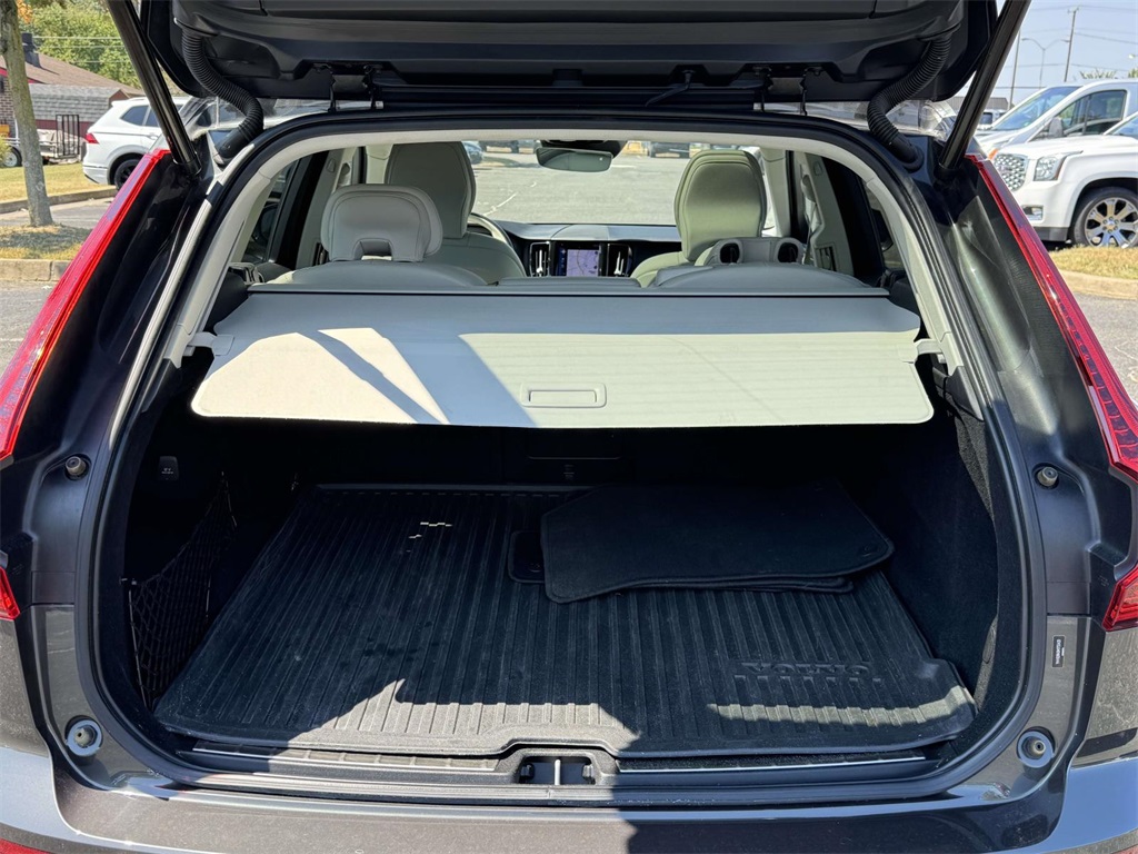 2021 Volvo XC60 T5 Momentum photo 29
