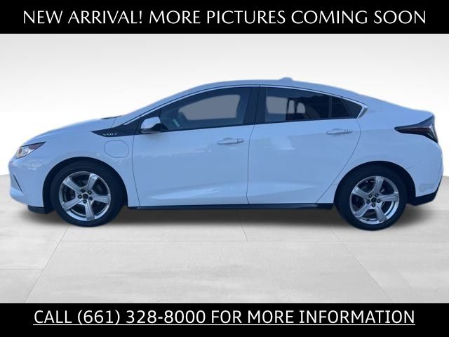 2017 Chevrolet Volt LT photo 2