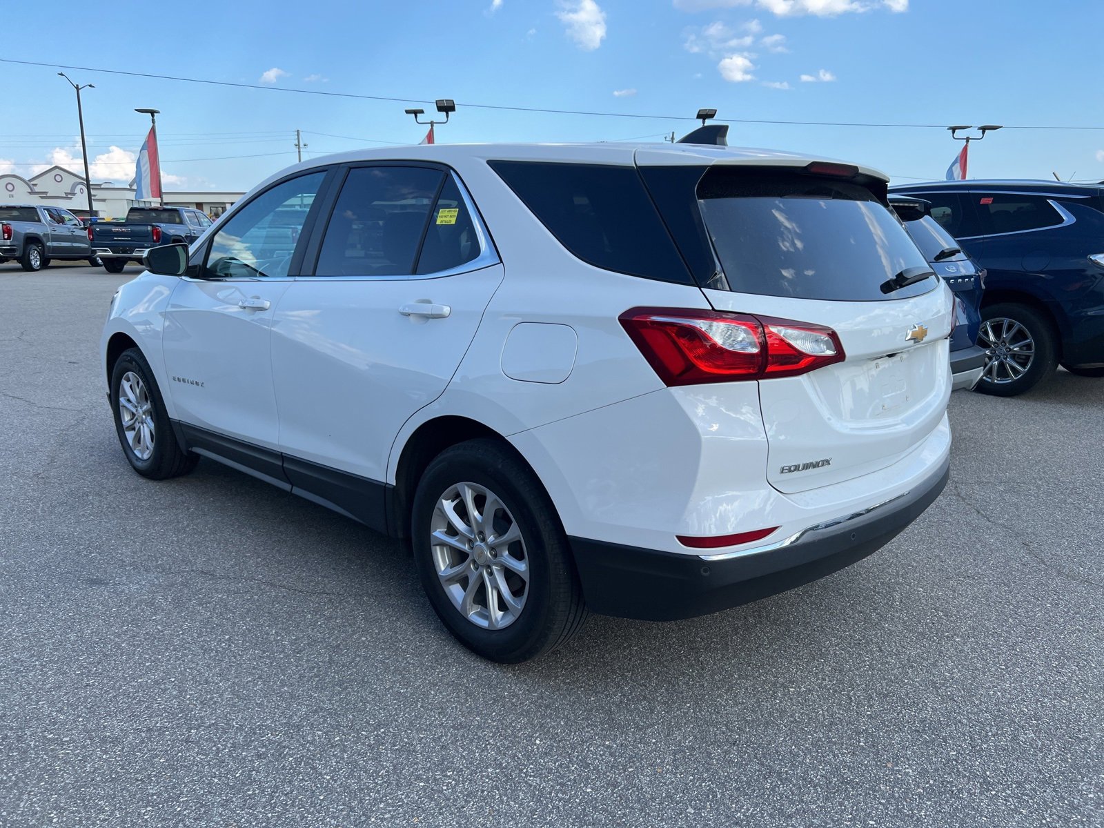 2021 Chevrolet Equinox LT photo 3