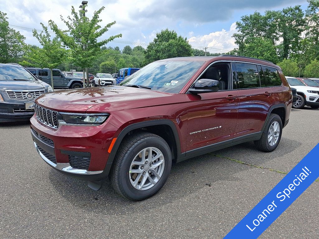 2025 Jeep Grand Cherokee Laredo X photo 2