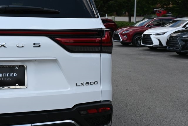 2024 Lexus LX 600 F SPORT photo 7