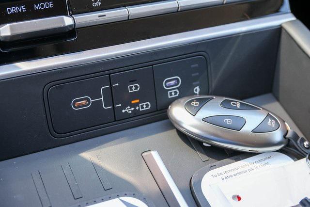 New 2026 Hyundai SEL FWD image 19