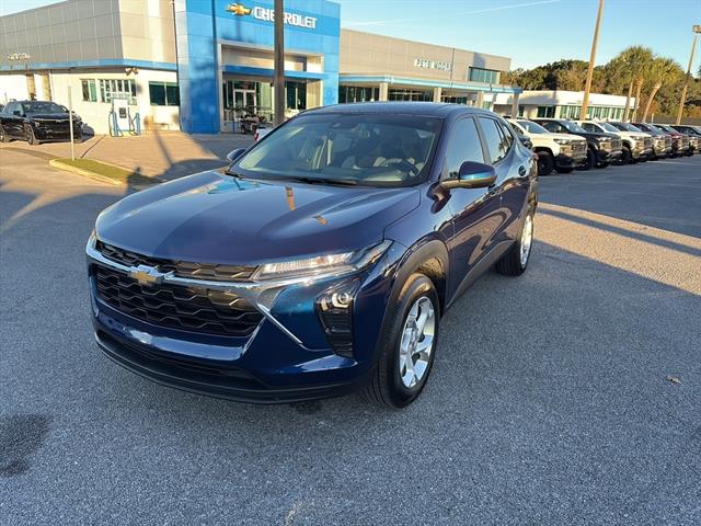 2024 Chevrolet Trax LS photo 3