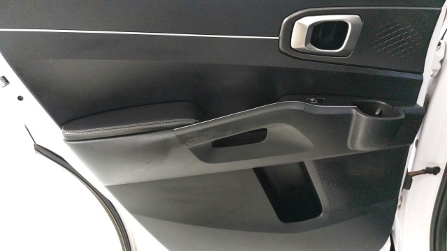 Used 2022 WHITE Kia S image 30