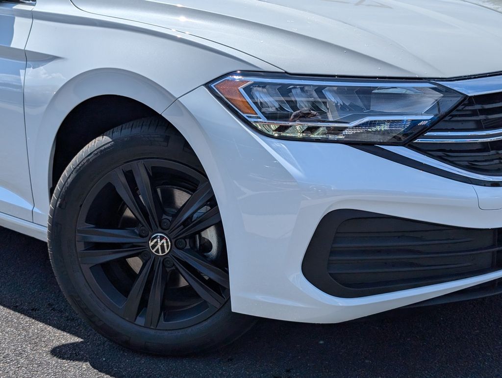 2024 Volkswagen Jetta 1.5T SE photo 2
