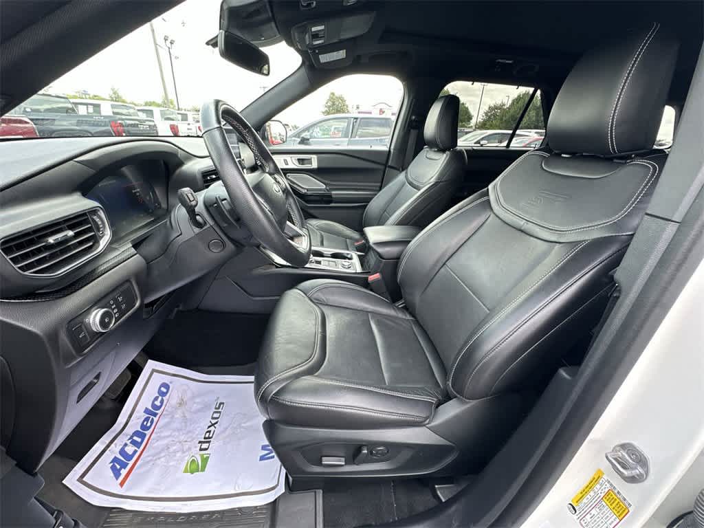 2022 Ford Explorer ST photo 11