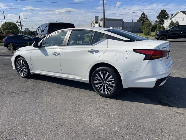 2023 Nissan Altima 2.5 SV photo 4