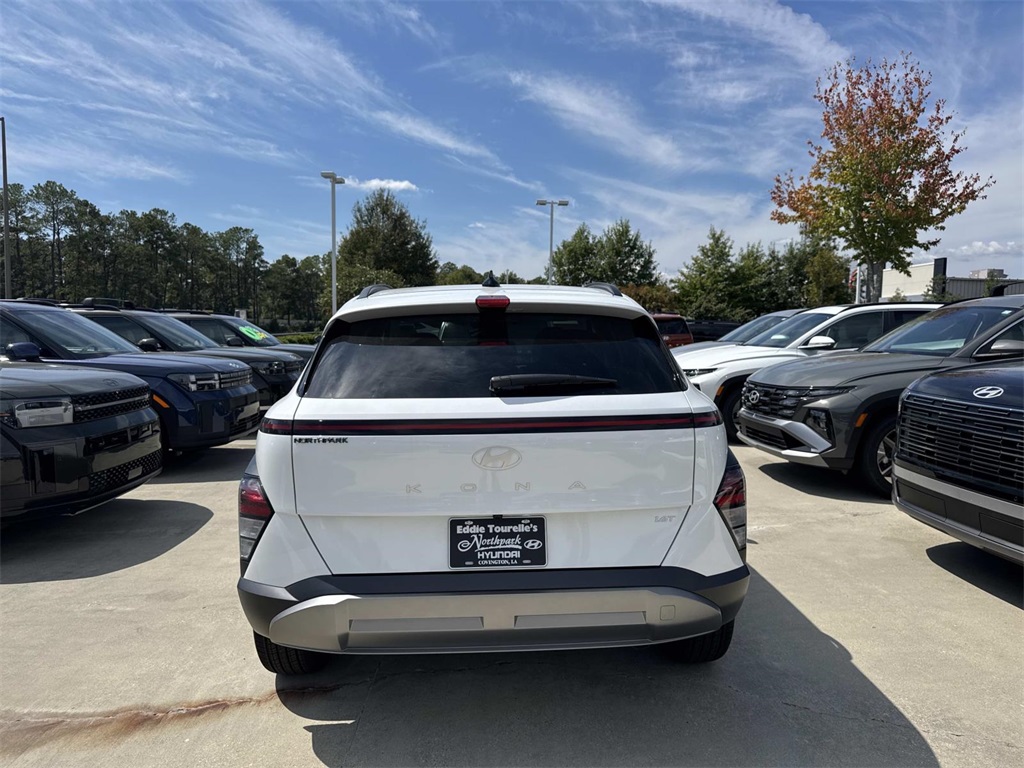 2026 Hyundai Kona SEL photo 3
