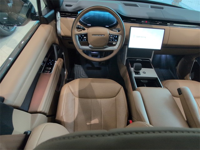 2025 Land Rover Range Rover SE photo 9
