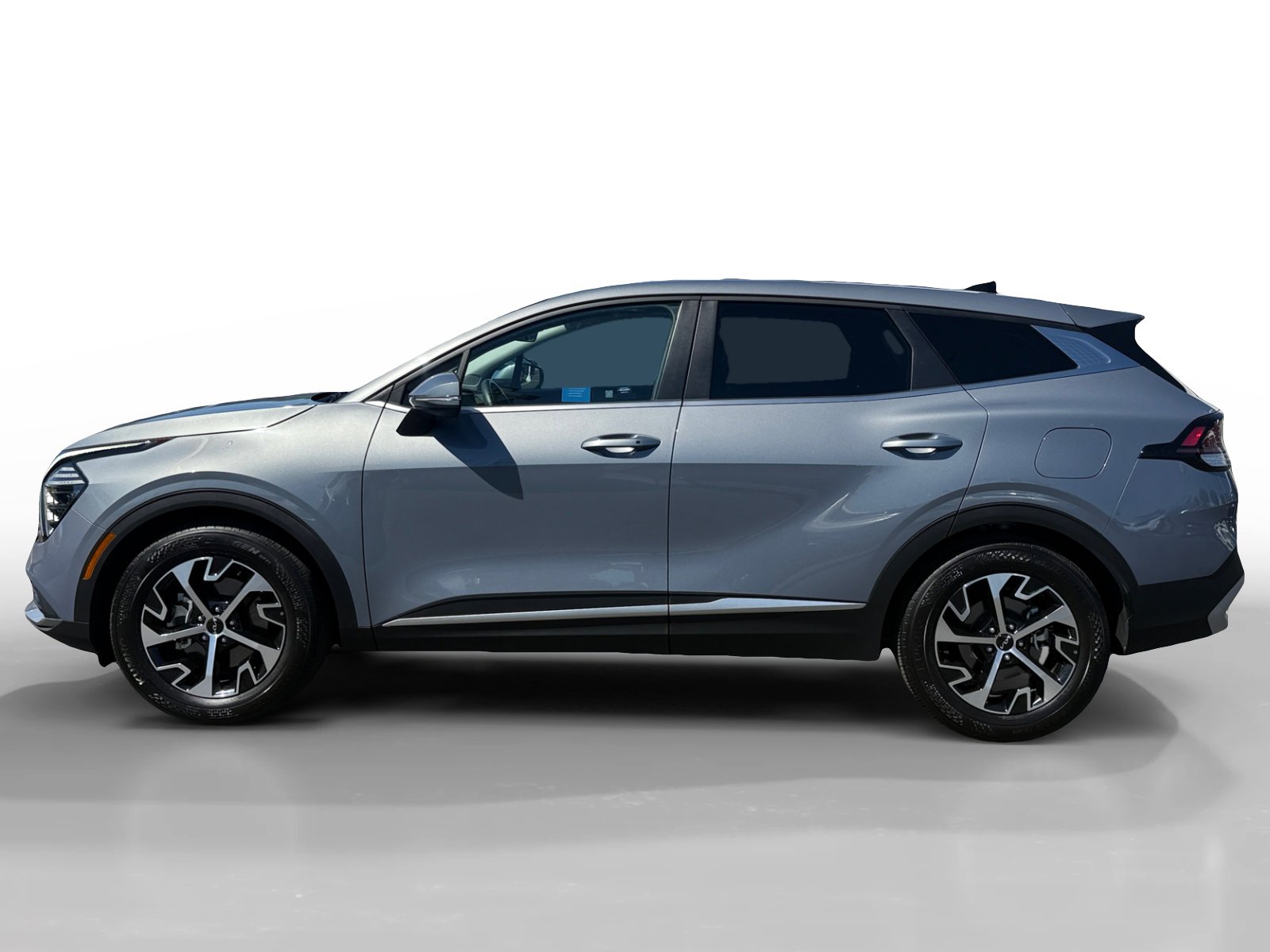 2024 Kia Sportage EX photo 2