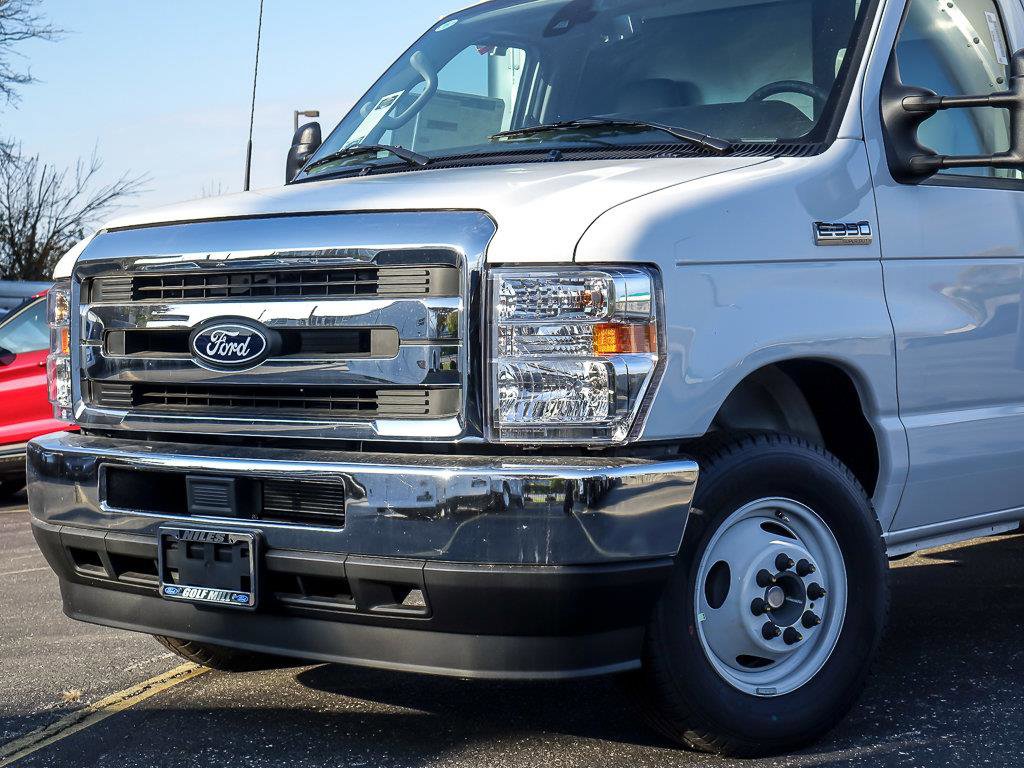 2026 Ford E-350 Base photo 2