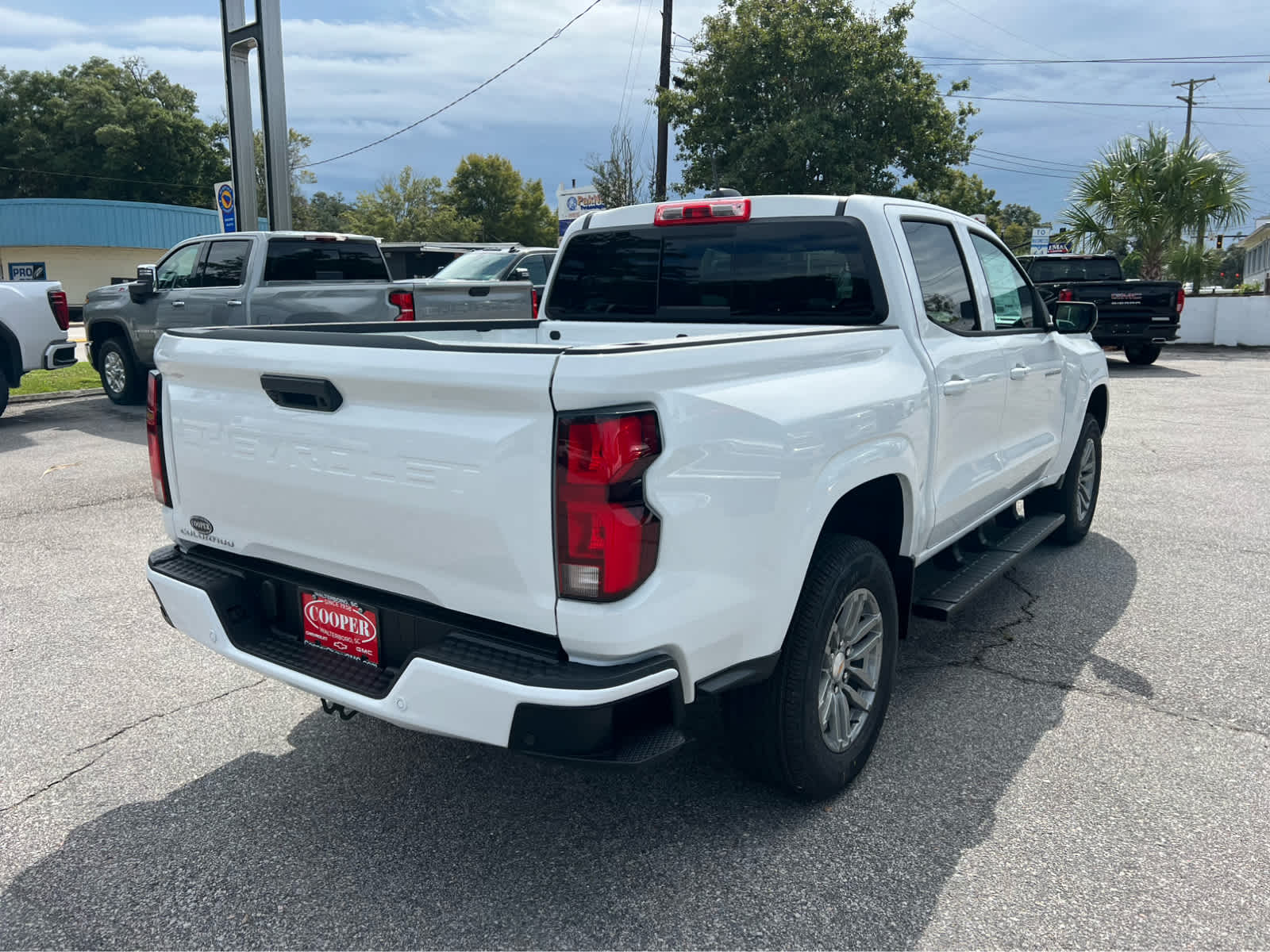 2026 Chevrolet Colorado LT photo 3