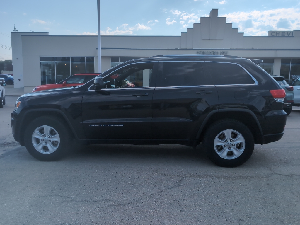 2015 Jeep Grand Cherokee Laredo photo 3