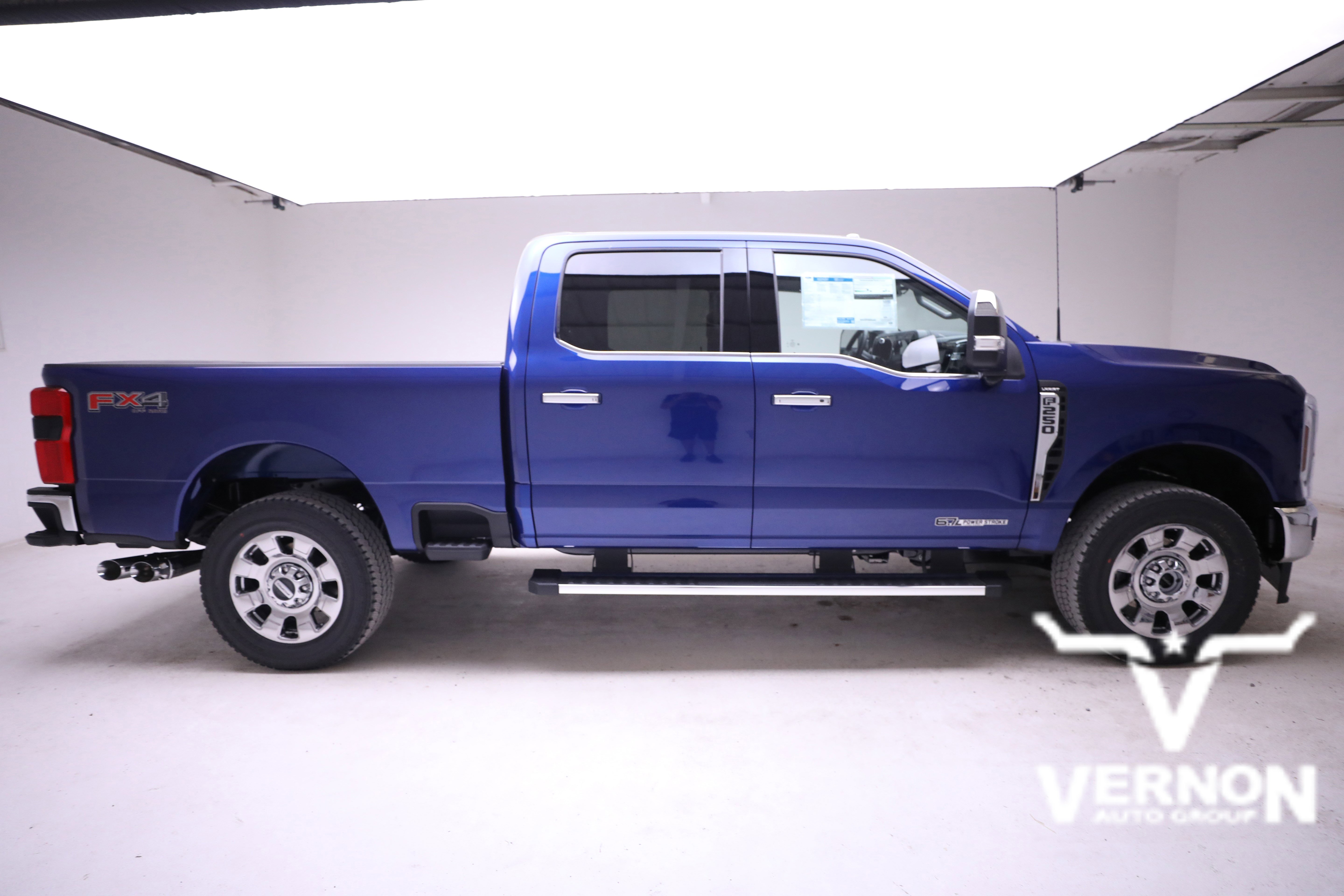 2026 Ford F-250 Lariat photo 2