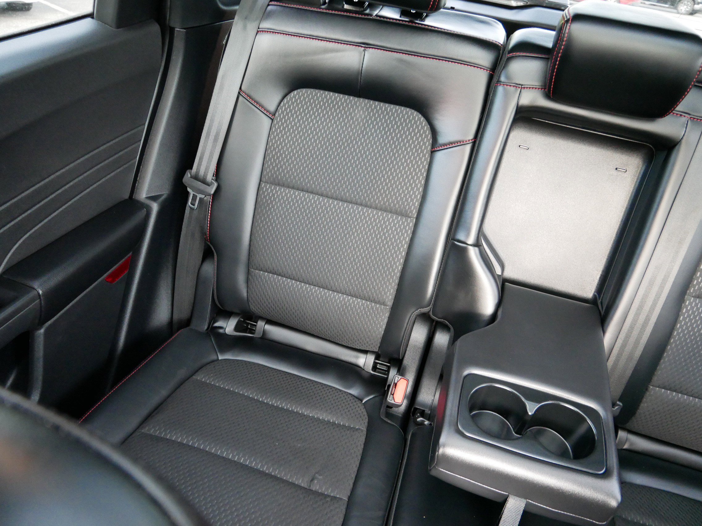 2025 Ford Escape ST-Line photo 11