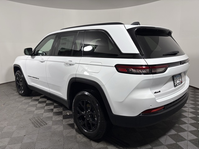 2025 Jeep Grand Cherokee Altitude X photo 3
