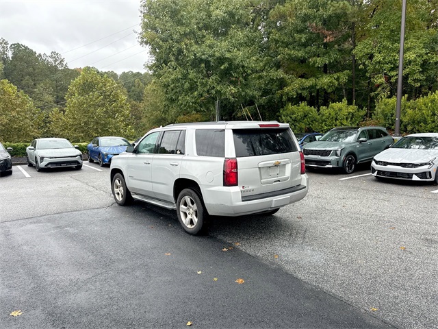 2016 Chevrolet Tahoe LT photo 3