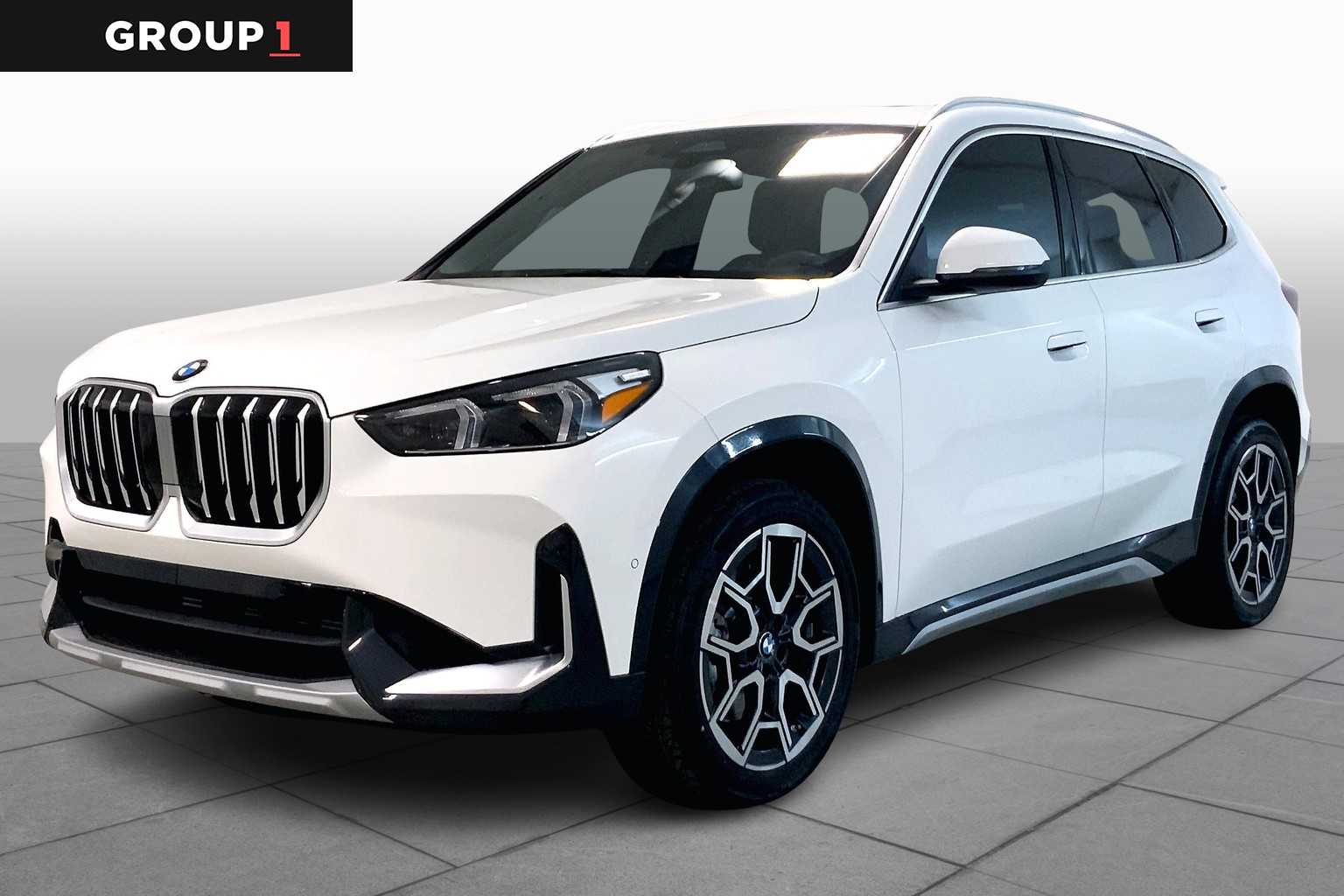 2026 BMW X1 28i's photo