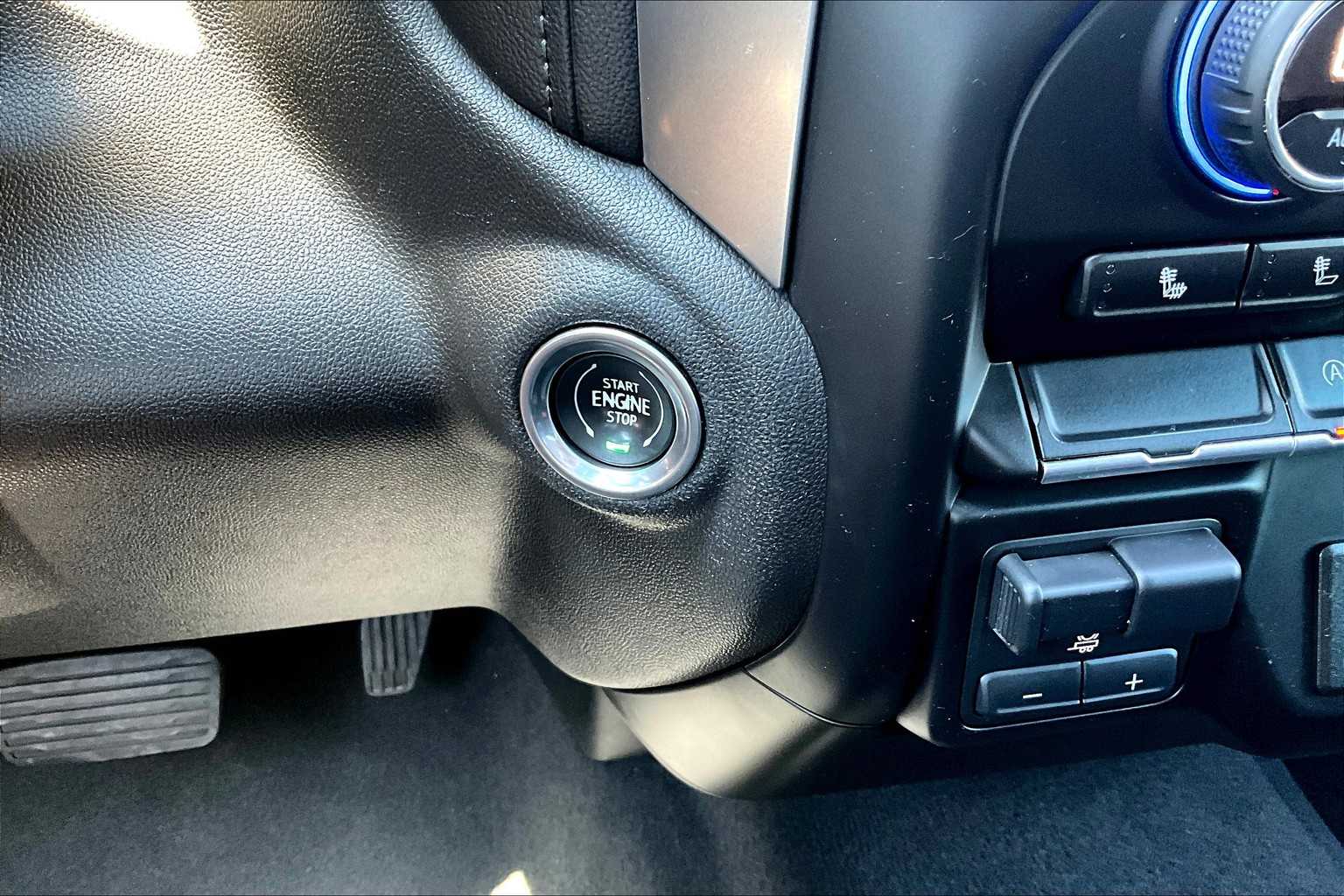 2019 Chevrolet Silverado 1500 LT photo 32