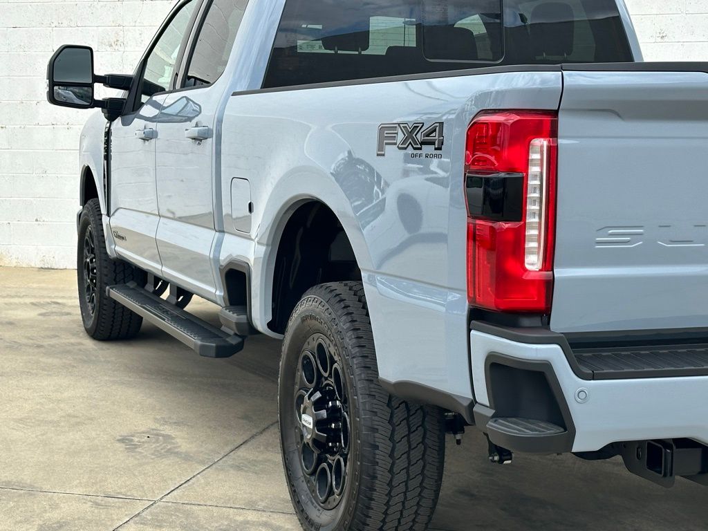 2025 Ford F-250 Lariat photo 6
