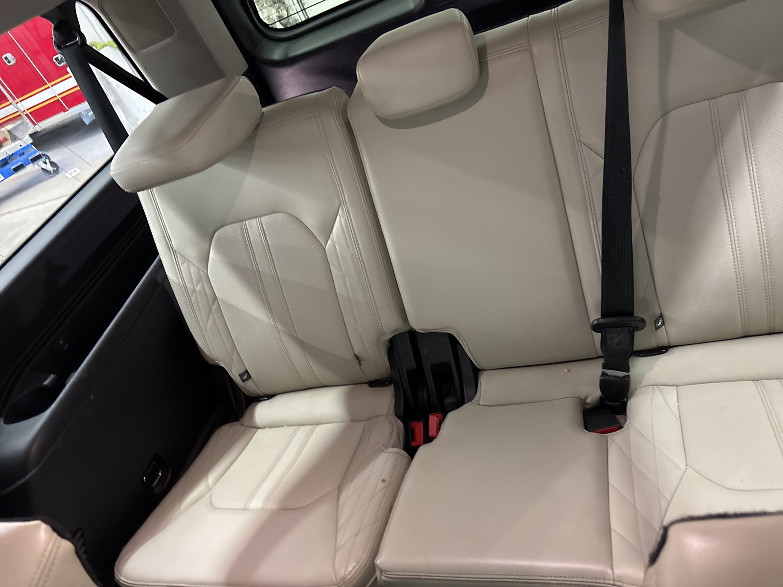 2019 Ford Expedition MAX Platinum photo 21