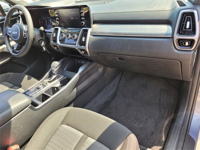 2023 Kia Sorento LX photo 15