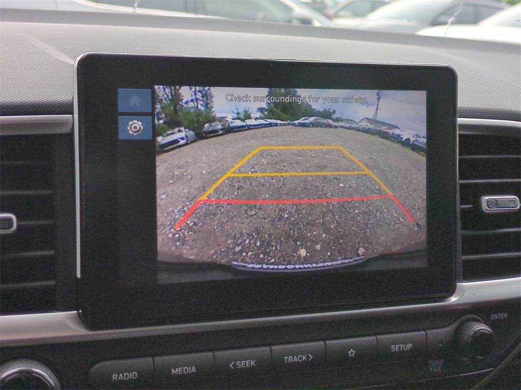 2025 Hyundai Venue SEL photo 19