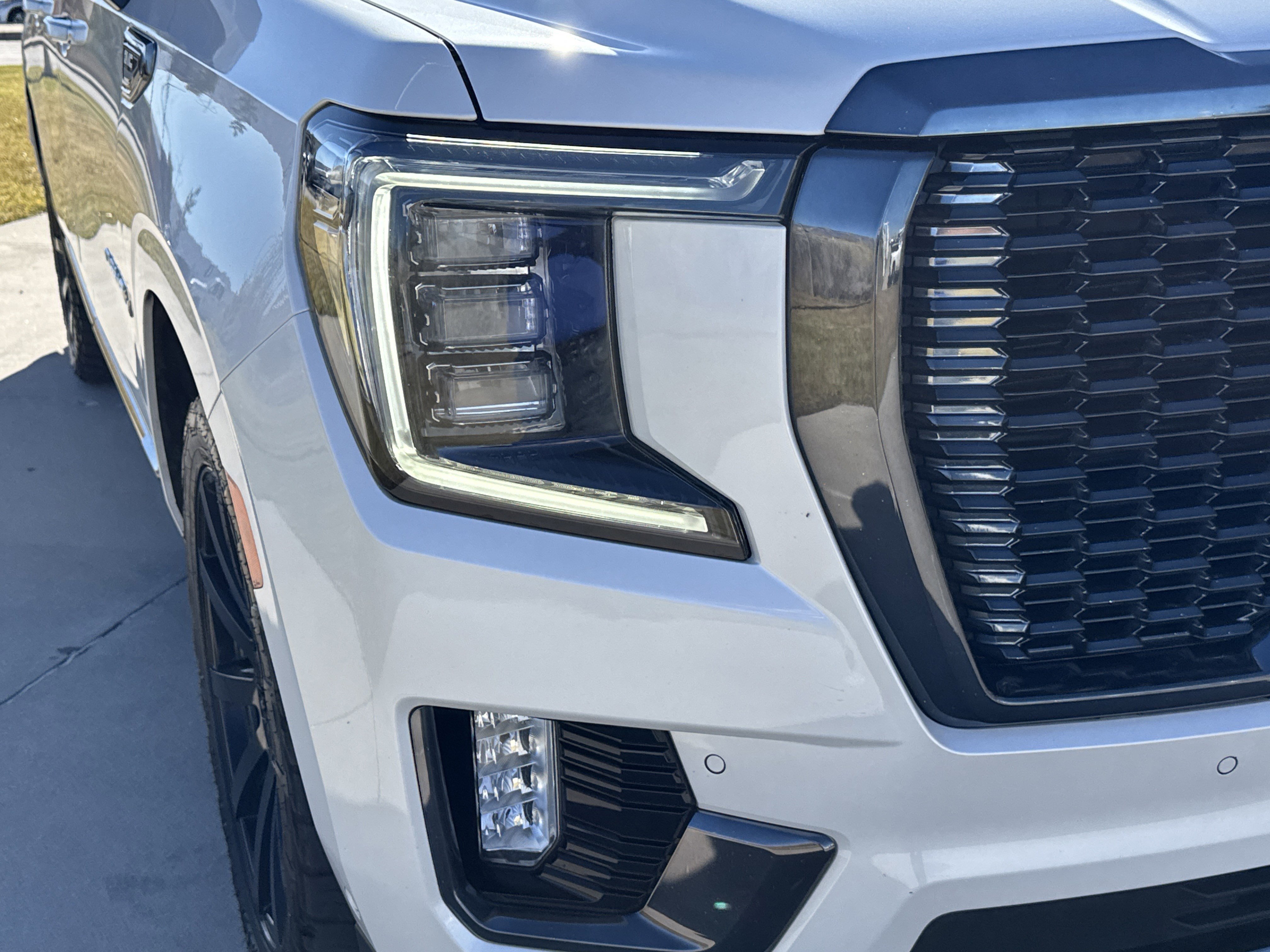 2023 Gmc Yukon XL Denali Ultimate photo 3