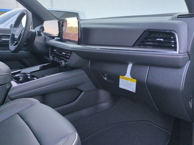 2026 Chevrolet Suburban Premier photo 24