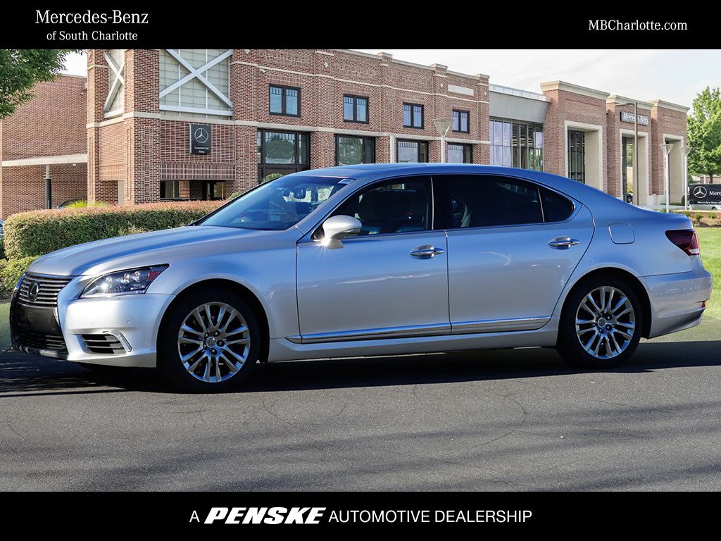 2016 Lexus LS L's photo