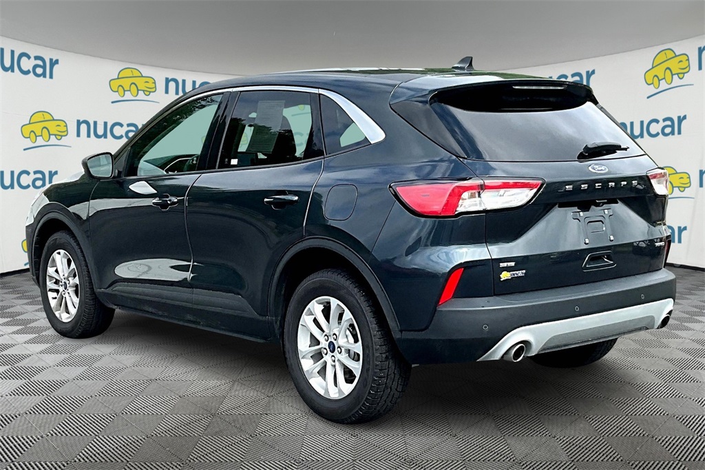 2022 Ford Escape SE photo 4