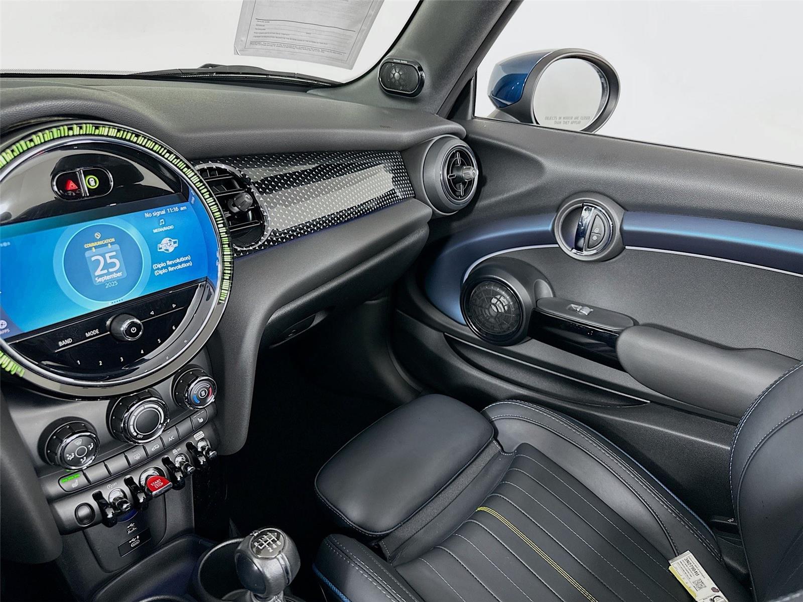 2022 Mini Cooper Convertible S photo 24